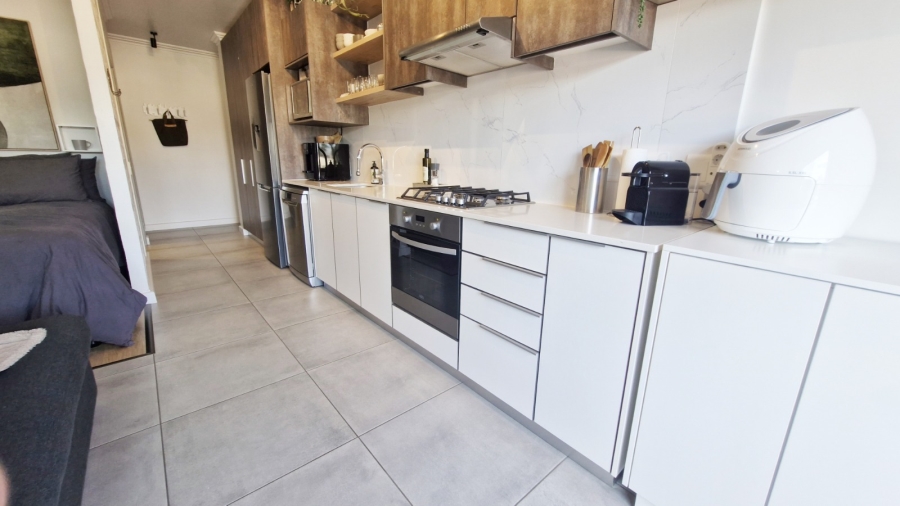 1 Bedroom Property for Sale in Parklands East Western Cape